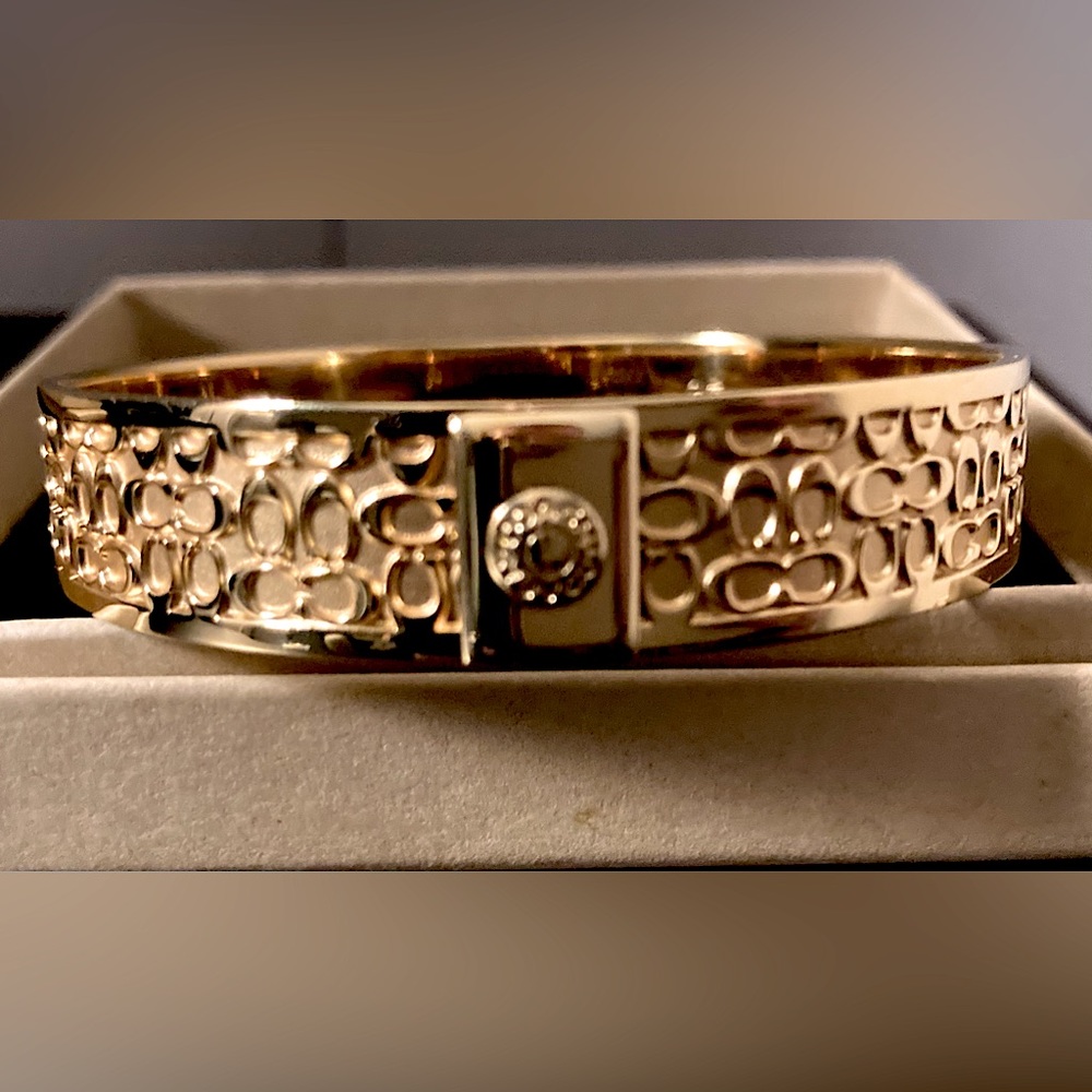 Coach Signature Engraved “C” logo Gold Bangle Bracelet ￼